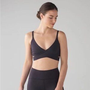 Lululemon Lean In Light Support Sports Yoga Strappy Bra Black Size 6